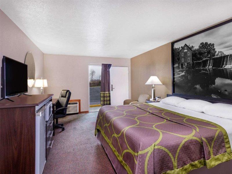 Super 8 By Wyndham Locust Grove Motel Buitenkant foto