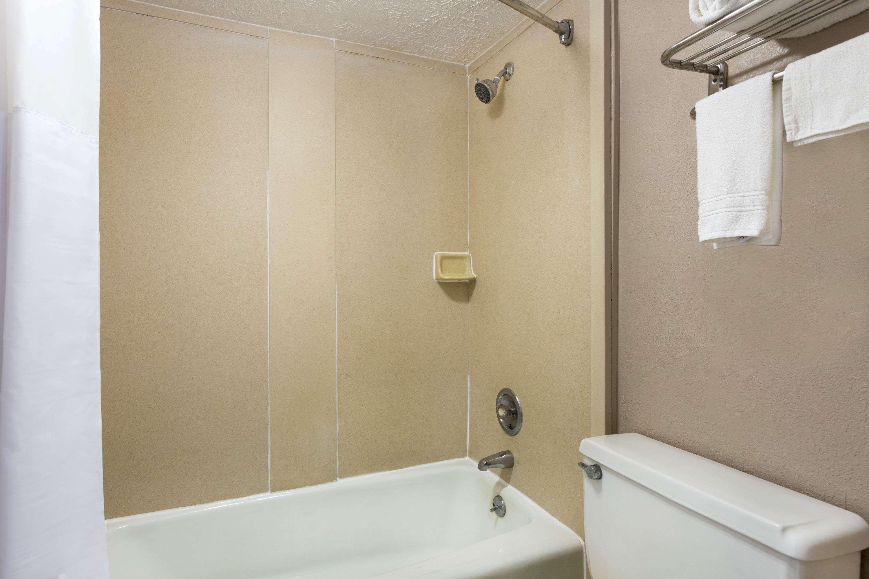Super 8 By Wyndham Locust Grove Motel Buitenkant foto