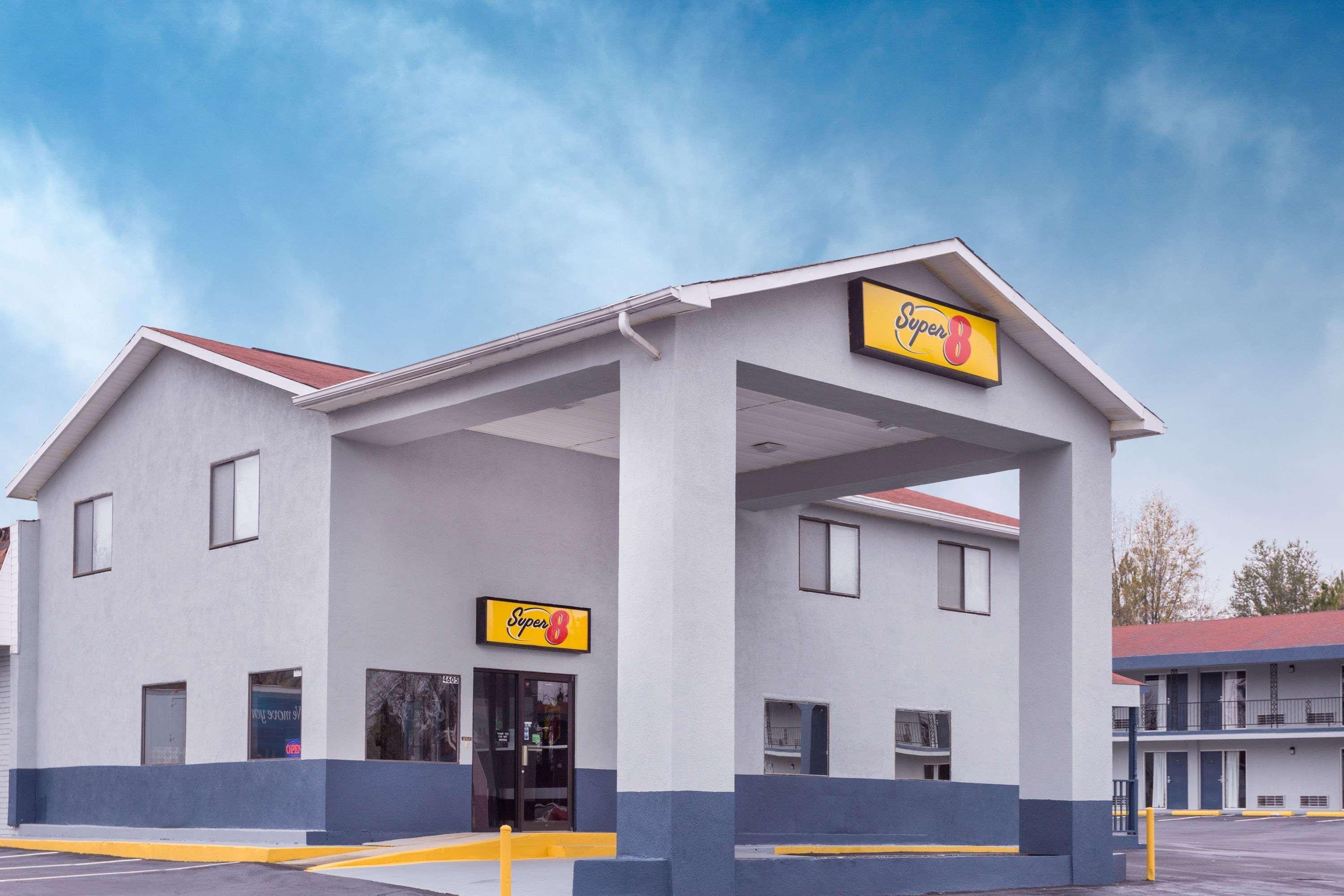 Super 8 By Wyndham Locust Grove Motel Buitenkant foto