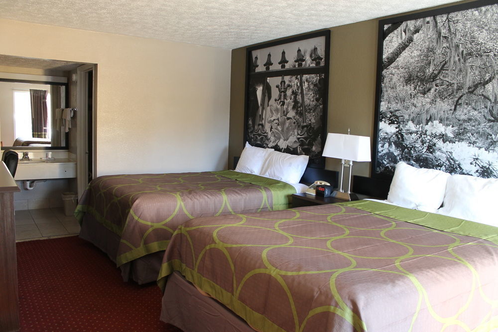 Super 8 By Wyndham Locust Grove Motel Buitenkant foto