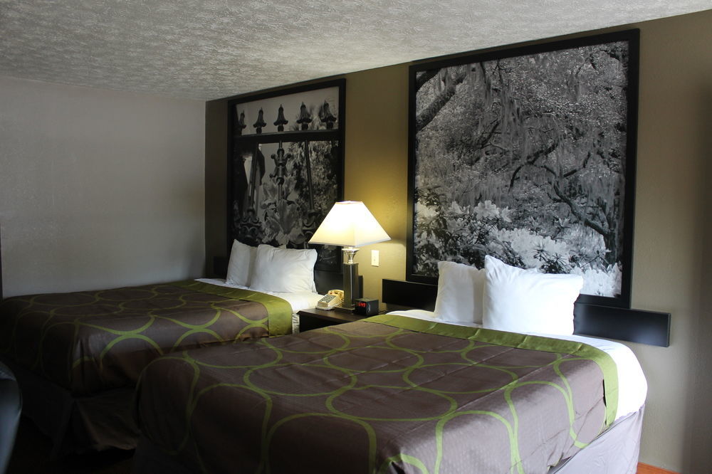 Super 8 By Wyndham Locust Grove Motel Buitenkant foto