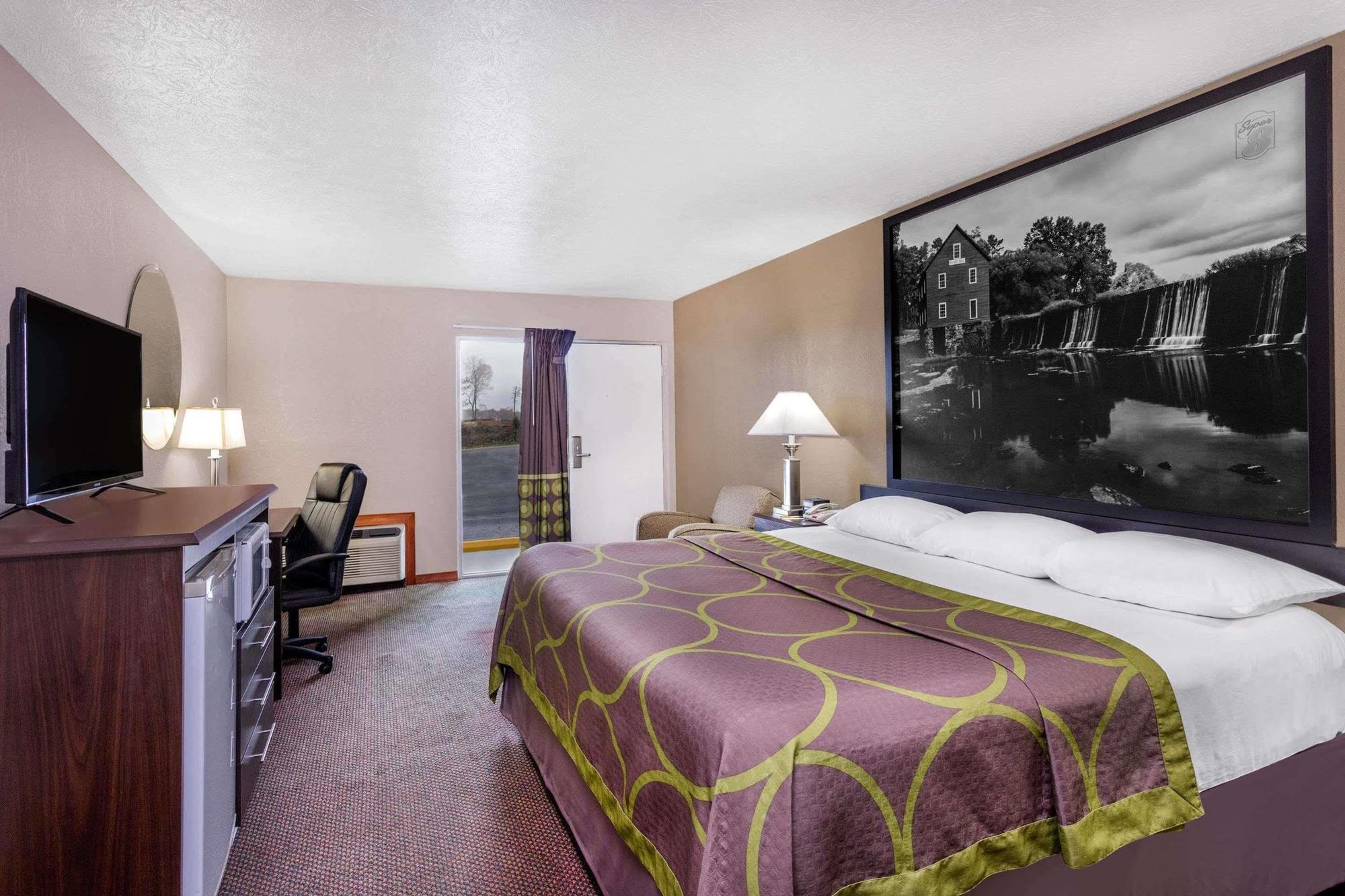 Super 8 By Wyndham Locust Grove Motel Buitenkant foto