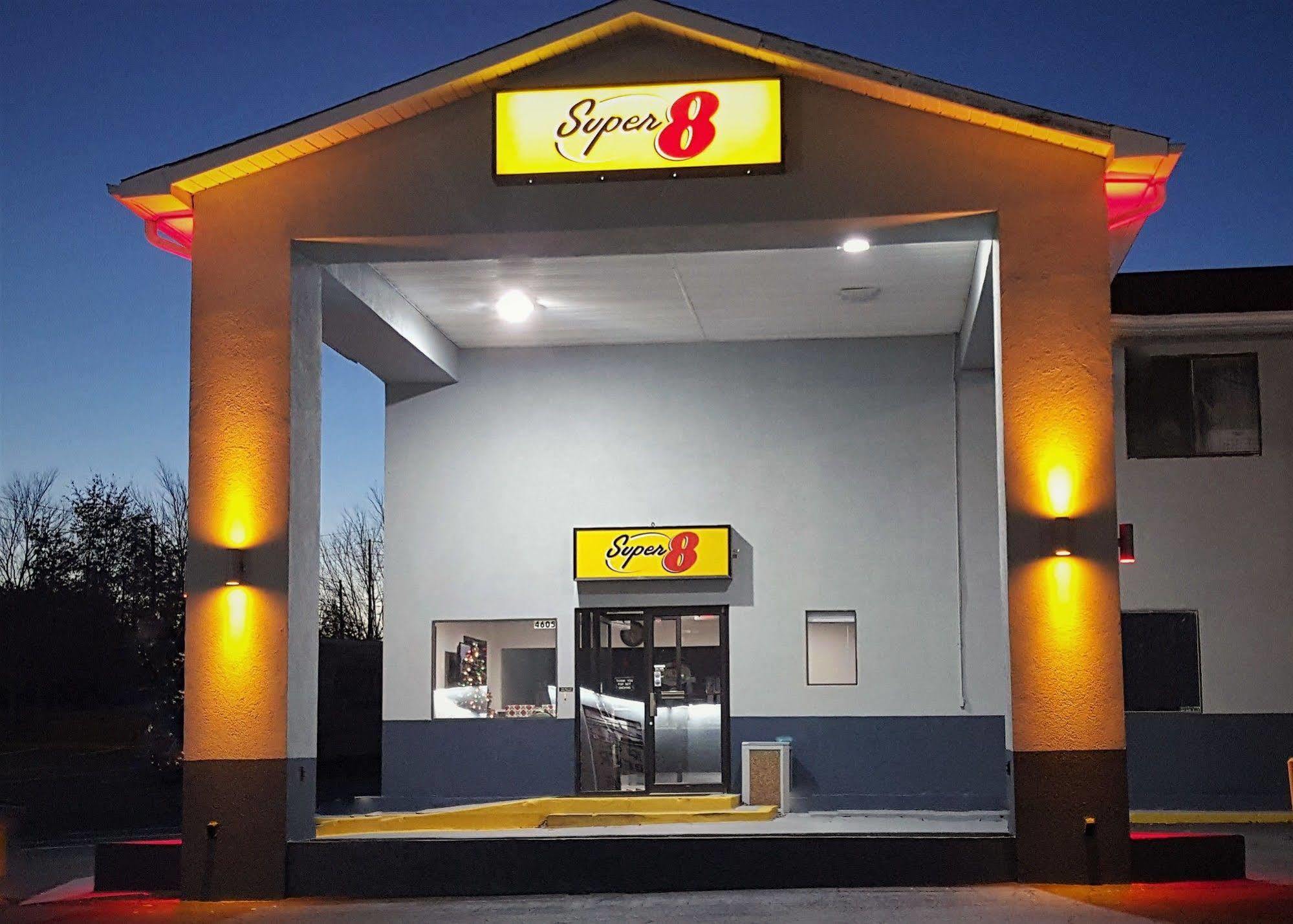 Super 8 By Wyndham Locust Grove Motel Buitenkant foto